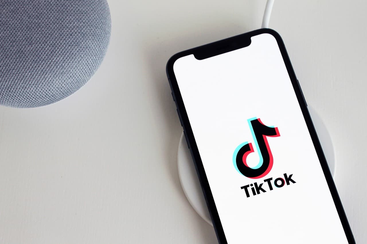 TikTok Views kaufen: Ist es legal und sicher? AboLöwe erklärt dir alles