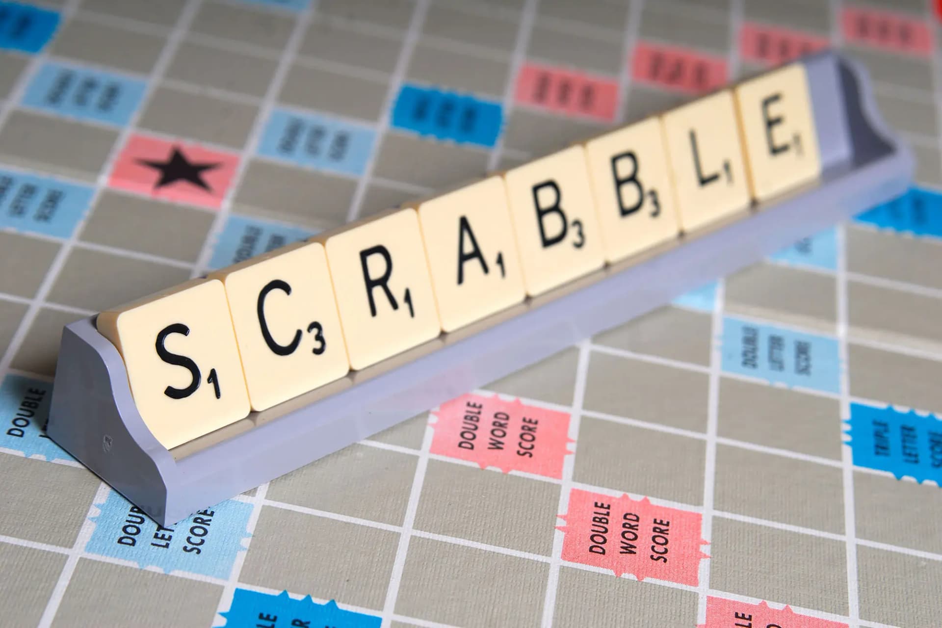 Sei der beste Spieler am Tisch mit Scrabblemania