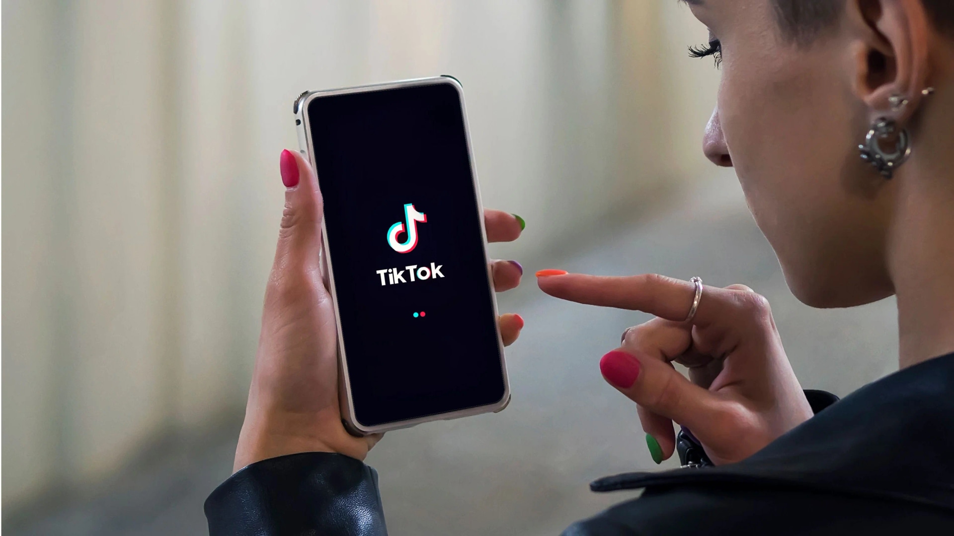 Ist das Kaufen von TikTok Views Legal und Sicher? Faktencheck