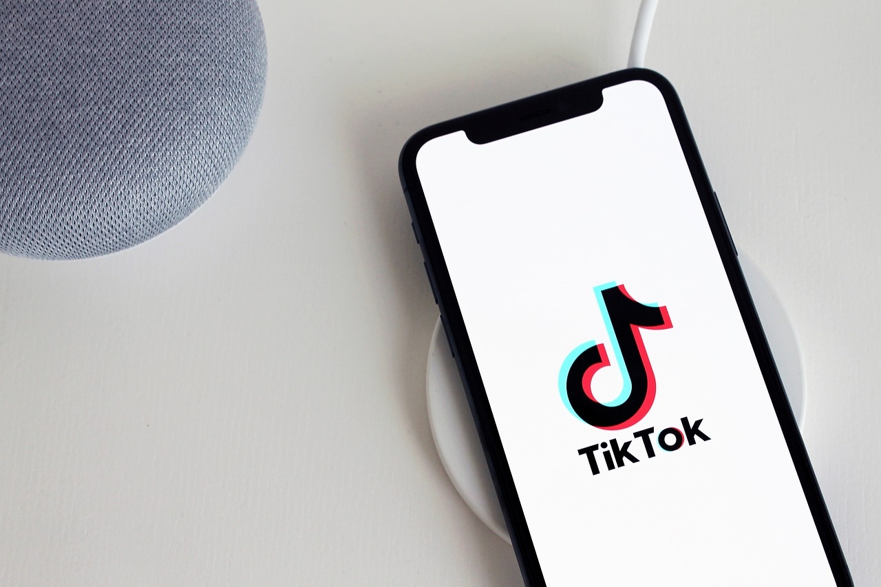 TikTok Views kaufen: Ist es legal und sicher? AboLöwe erklärt dir alles