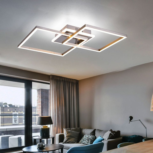 Wohnzimmerlampe hängend aus Kupfer und Messing: Warme metallische Akzente